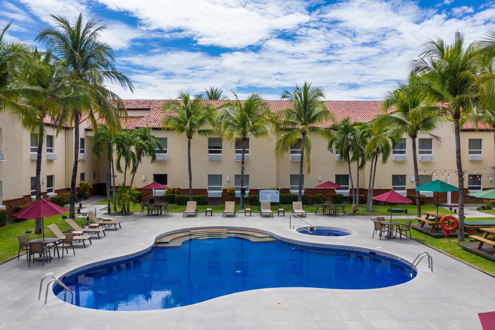 ควอลิตี้ โฮเต็ล เรียล แอโรปัวโต Hotel San Luis ภายนอก รูปภาพ